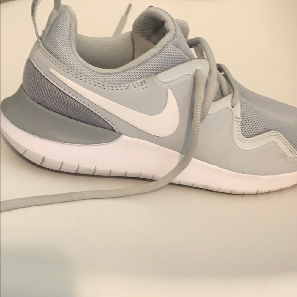 almost BRAND NEW Nike running shoes